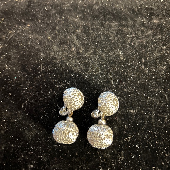 Vintage Clip Earrings Lot of 15. - Picture 10 of 11